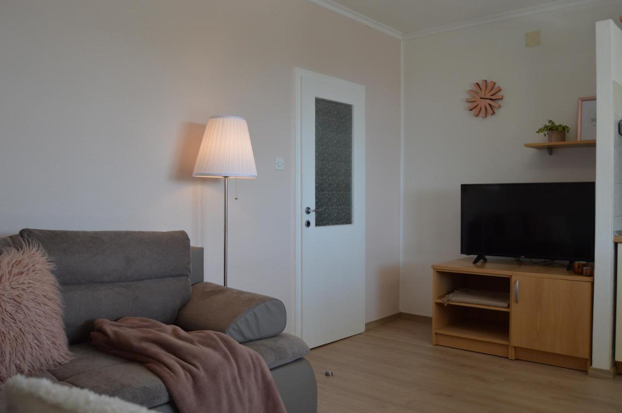 Rooms & Apartments Villa Anka Tucepi Bagian luar foto