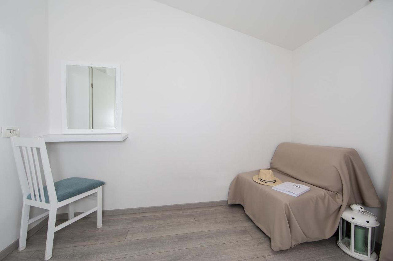 Rooms & Apartments Villa Anka Tucepi Bagian luar foto