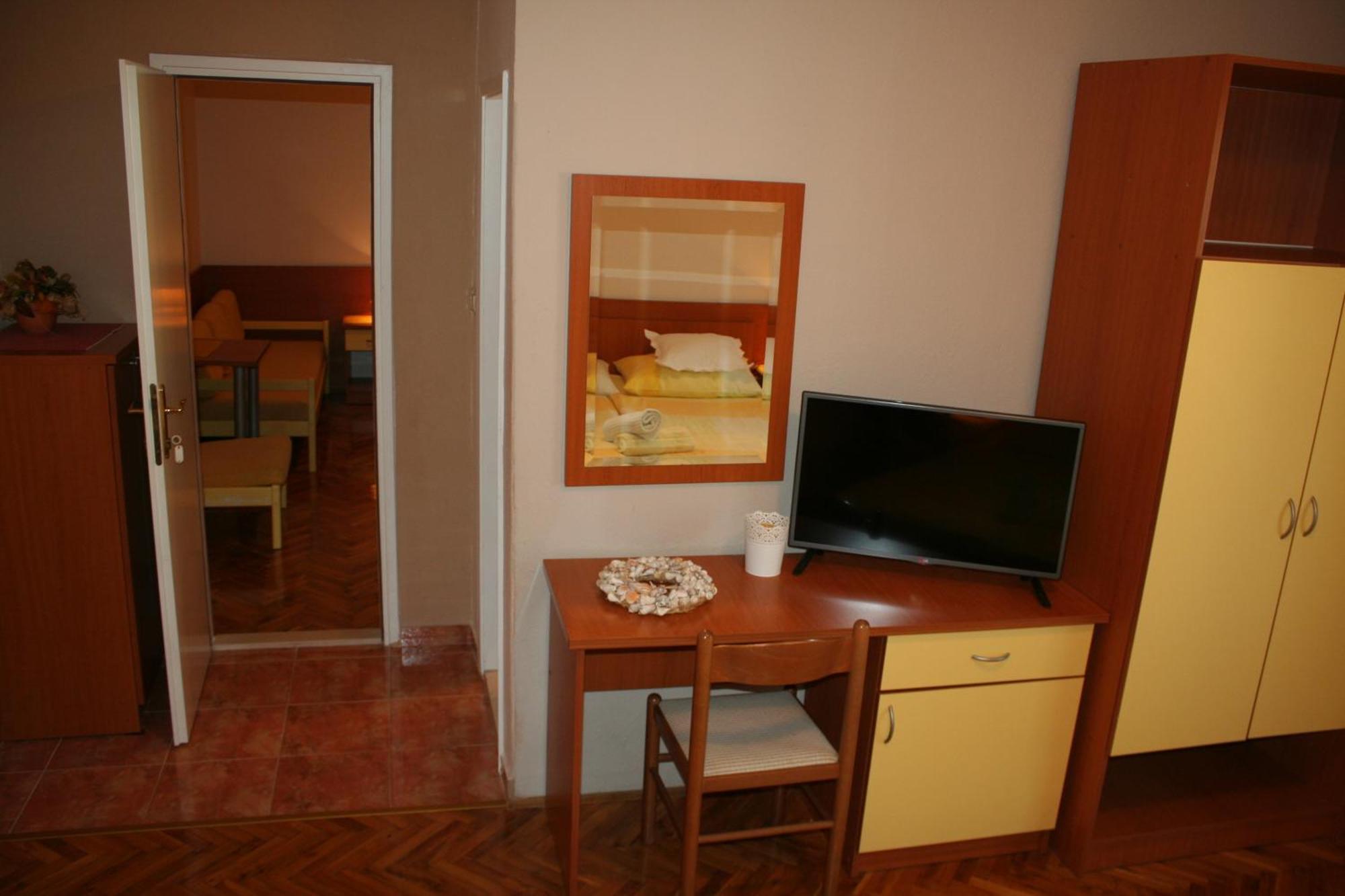 Rooms & Apartments Villa Anka Tucepi Ruang foto